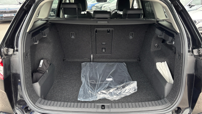 Skoda Enyaq 210kW 85 Edition 84kWh 5dr Auto [Suite] Electric Estate - Image 20